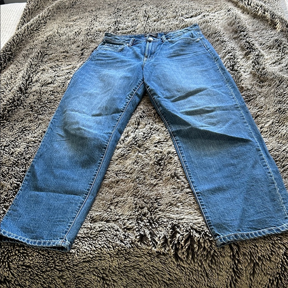 Banana Republic Mid-Rise Relaxed Straight Jeans 28